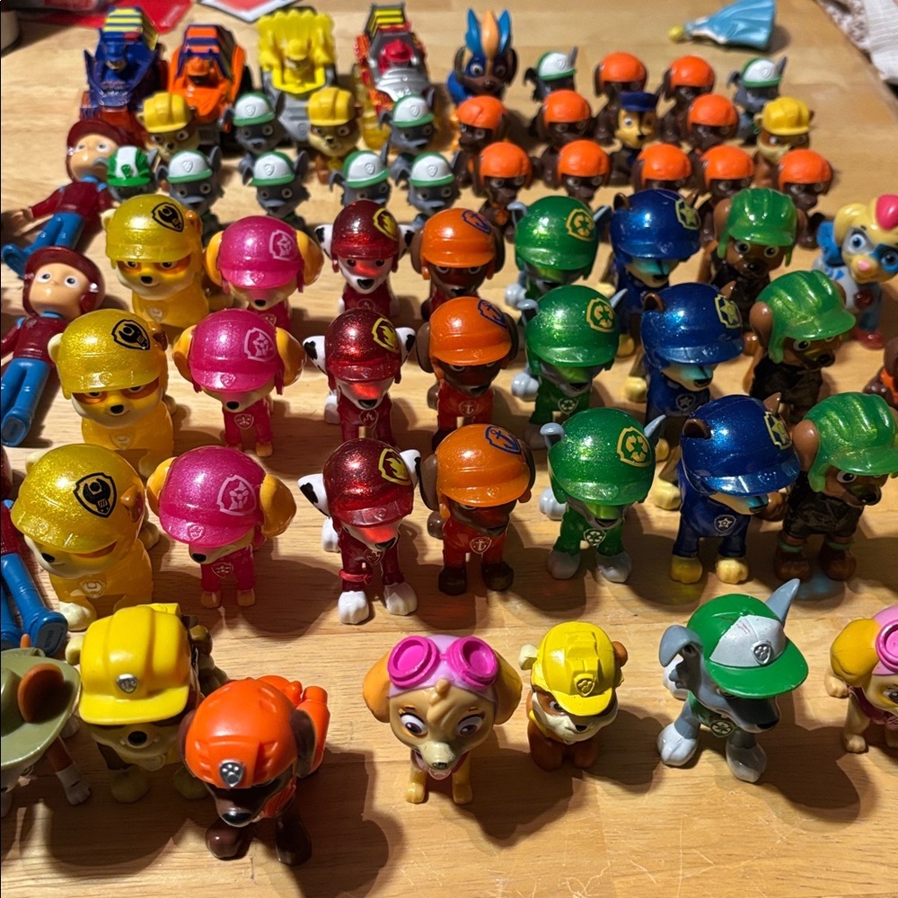 Huge Lot Paw Patrol Action Figure Collection 70